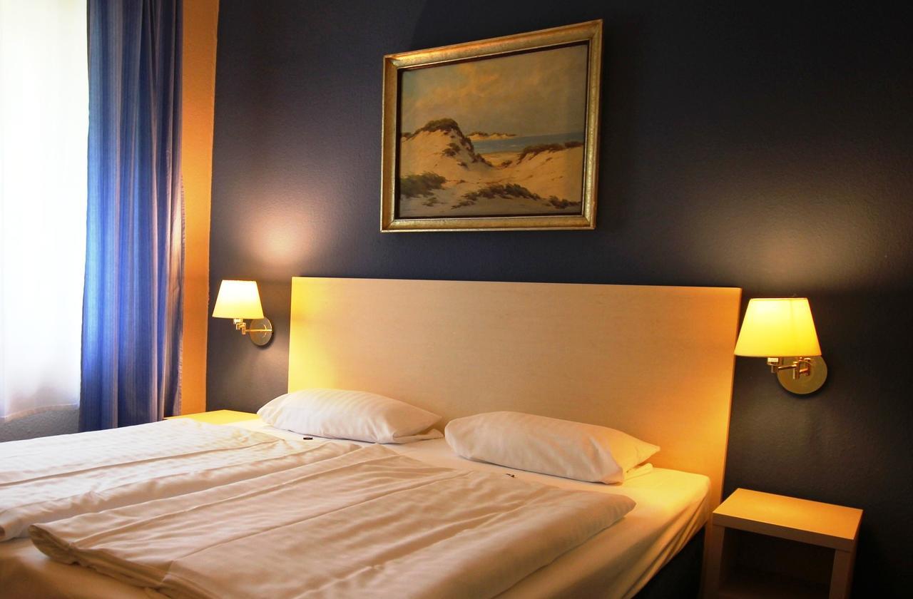 Hotel Pelikan كيتسينغن المظهر الخارجي الصورة
