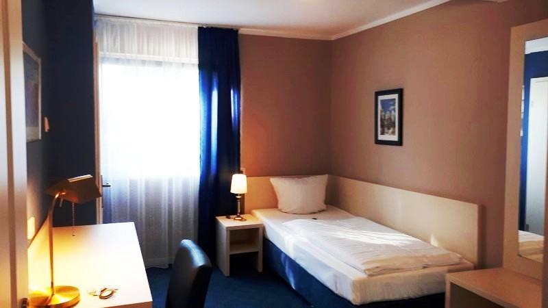 Hotel Pelikan كيتسينغن المظهر الخارجي الصورة