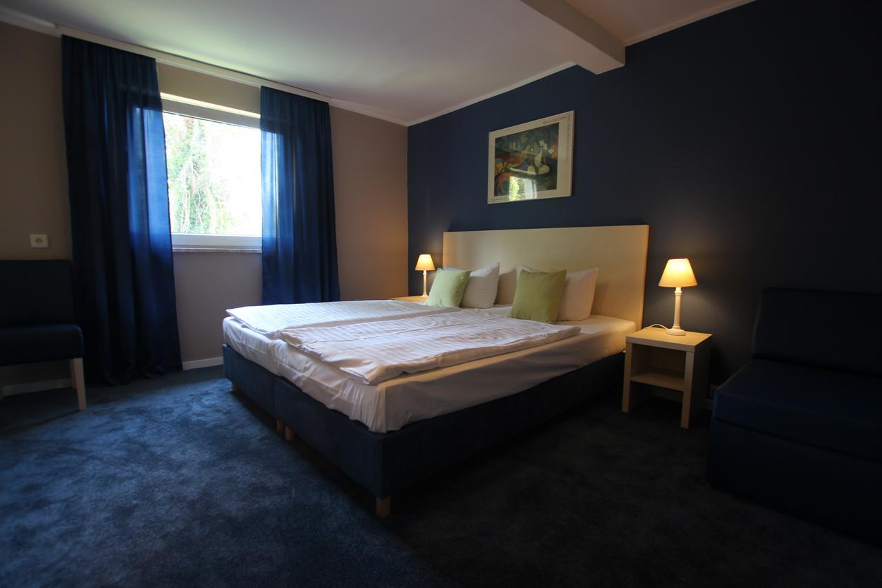 Hotel Pelikan كيتسينغن المظهر الخارجي الصورة