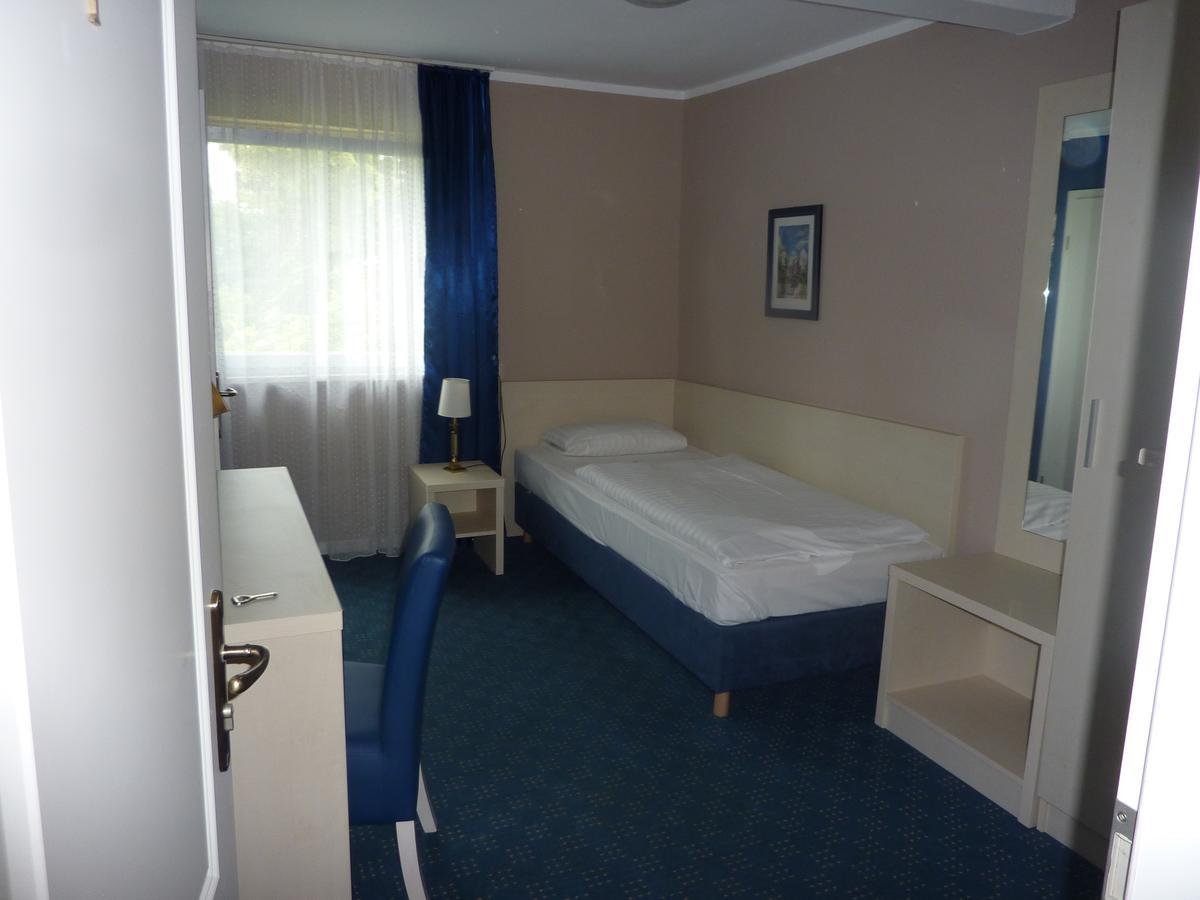 Hotel Pelikan كيتسينغن المظهر الخارجي الصورة
